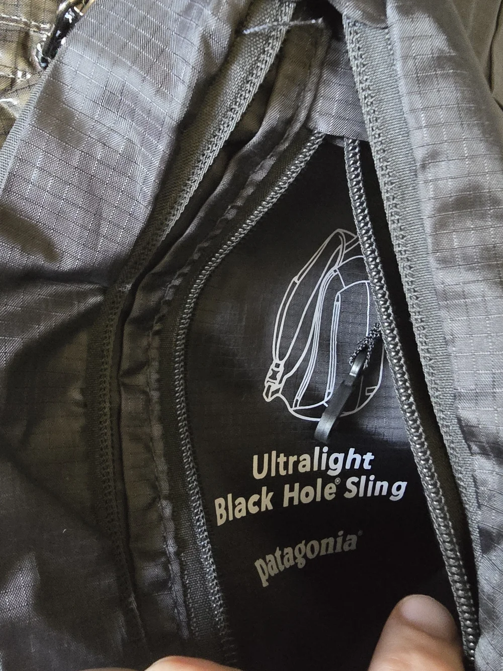 Patagonia Tpu Black Hole Bundle 20 Cinch Sack, Mini Black Hole Sling, Waist Bag - Picture 4 of 6